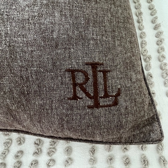 Ralph Lauren 100% Cotton Euro Pillows Feather Inserts 26x26 Neutral Set of 2 - Picture 1 of 10